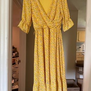 Brand new Citrus & Lemon mid length dress